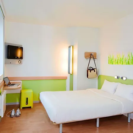 Ibis Budget St Christophe Hotel