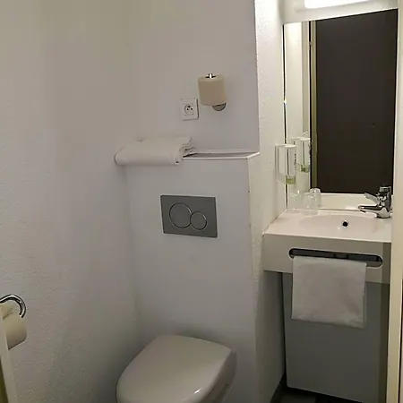 Ibis Budget St Christophe Hotel 2*