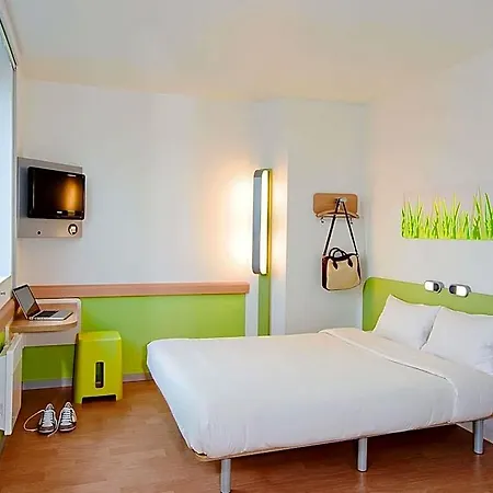 Hotel Ibis Budget St Christophe 2*